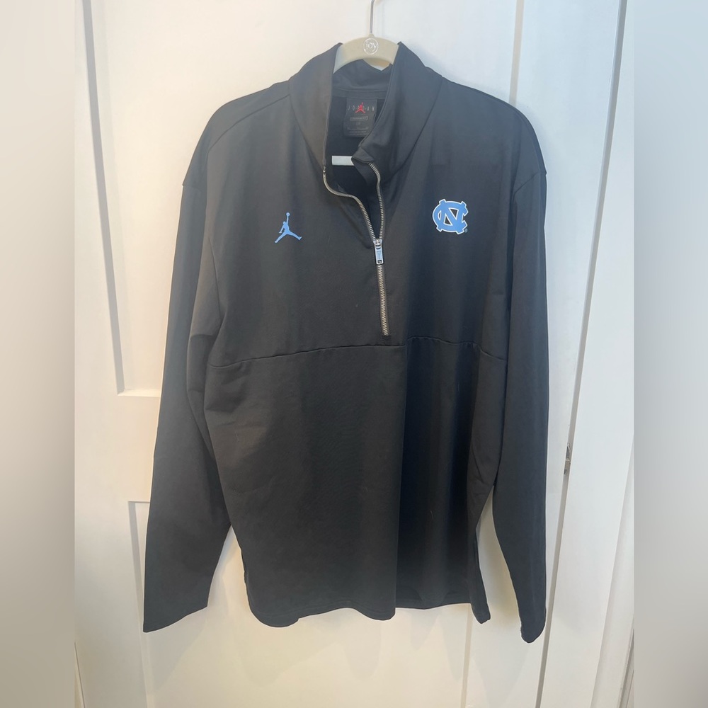 Jordan Brand. Mens Black North Carolina UNC Jumpman Sideline Quarter-Zip. Size L